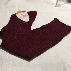 SALE.  BUY 5/$10. . NWT. Girls Knee Socks Sz 12.